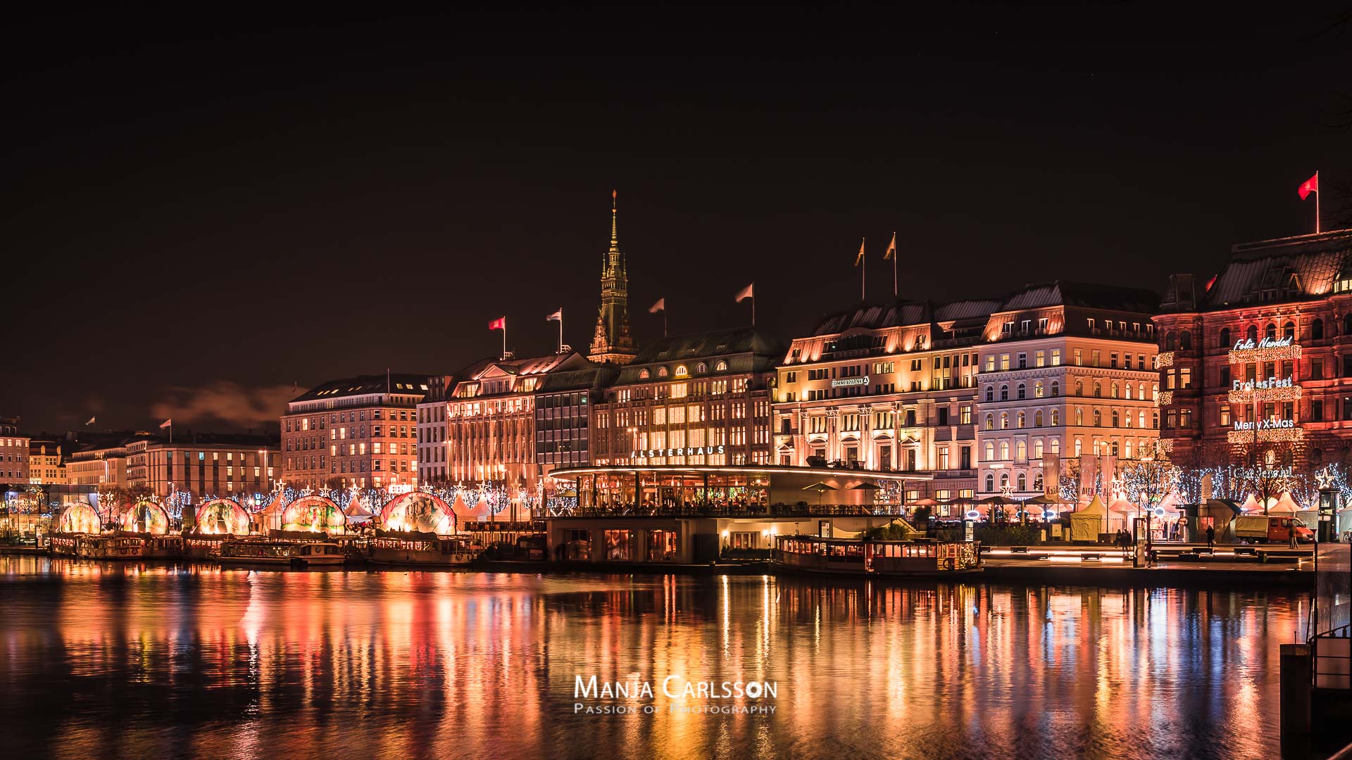 Binnenalster - Jungfernstieg - Weihnachtsmarkt (f/8, 3 Sek., ISO 100, 38mm)