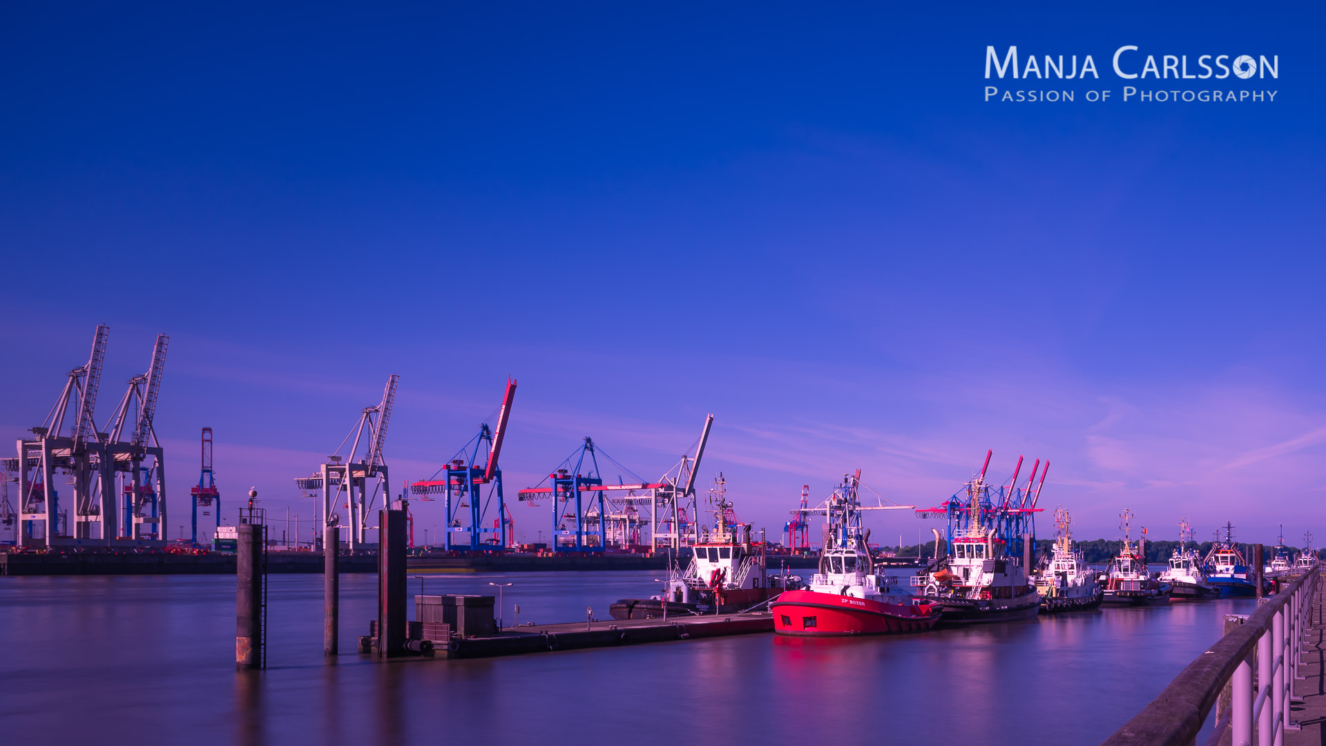 Elbe Schlepper-Hafen - Neumühlen am Morgen - Langzeitbelichtung (f/16, ISO 100, 10 Sek., 27mm, ND Filter 3.0)