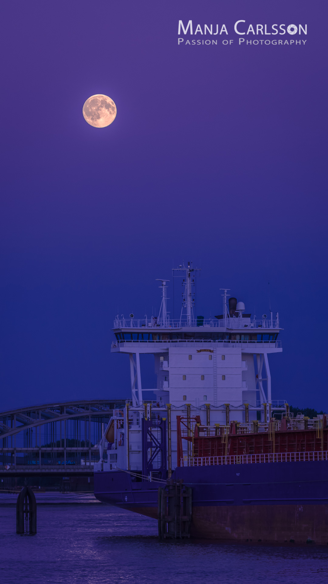 Norder-Elbbrücken Vollmond (f/8, 1/20Sek., ISO 100, 200mm)