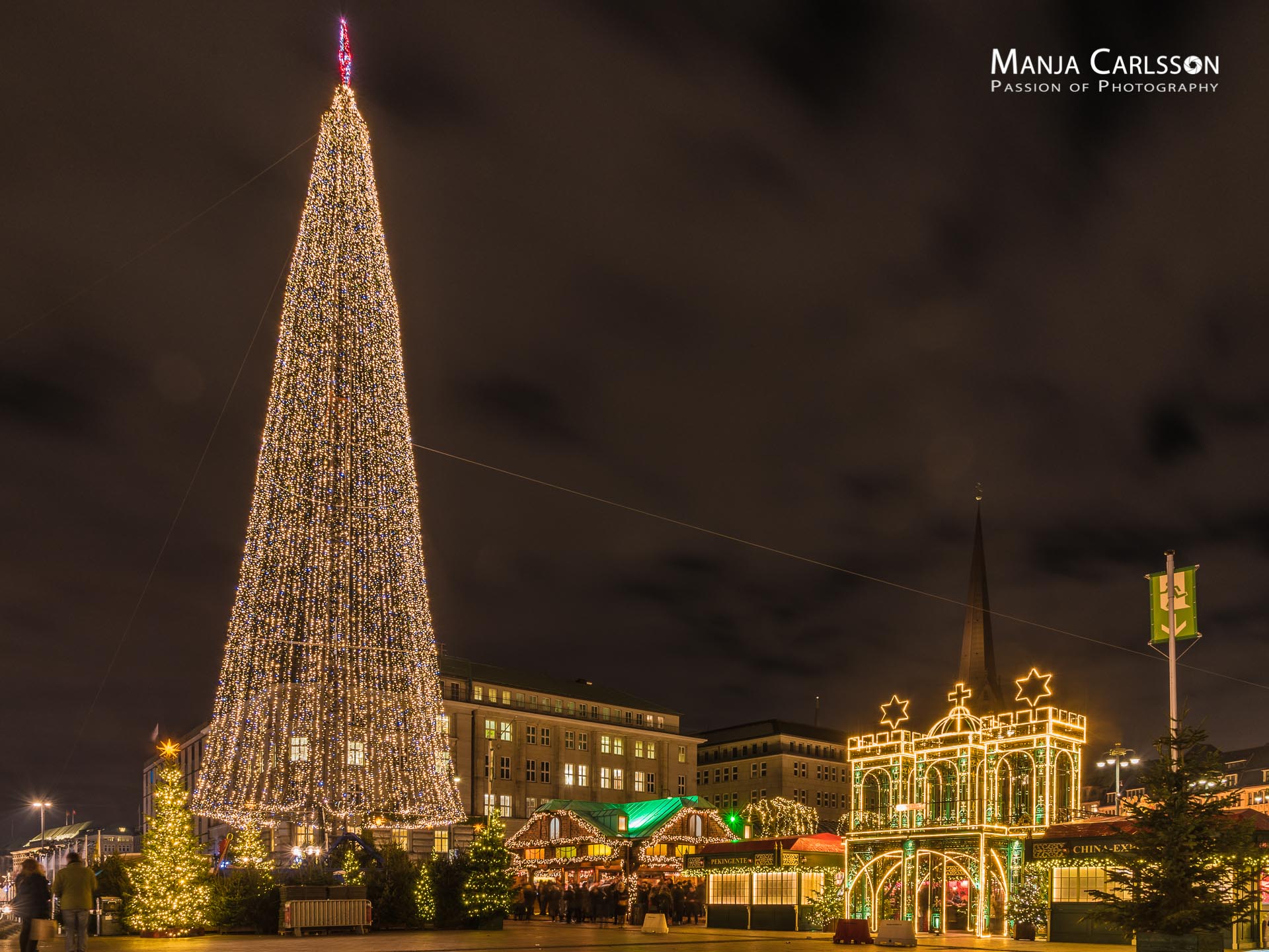 Rathausmarkt - Weihnachtsmarkt (f/16, 13 Sek., ISO 100, 24mm)