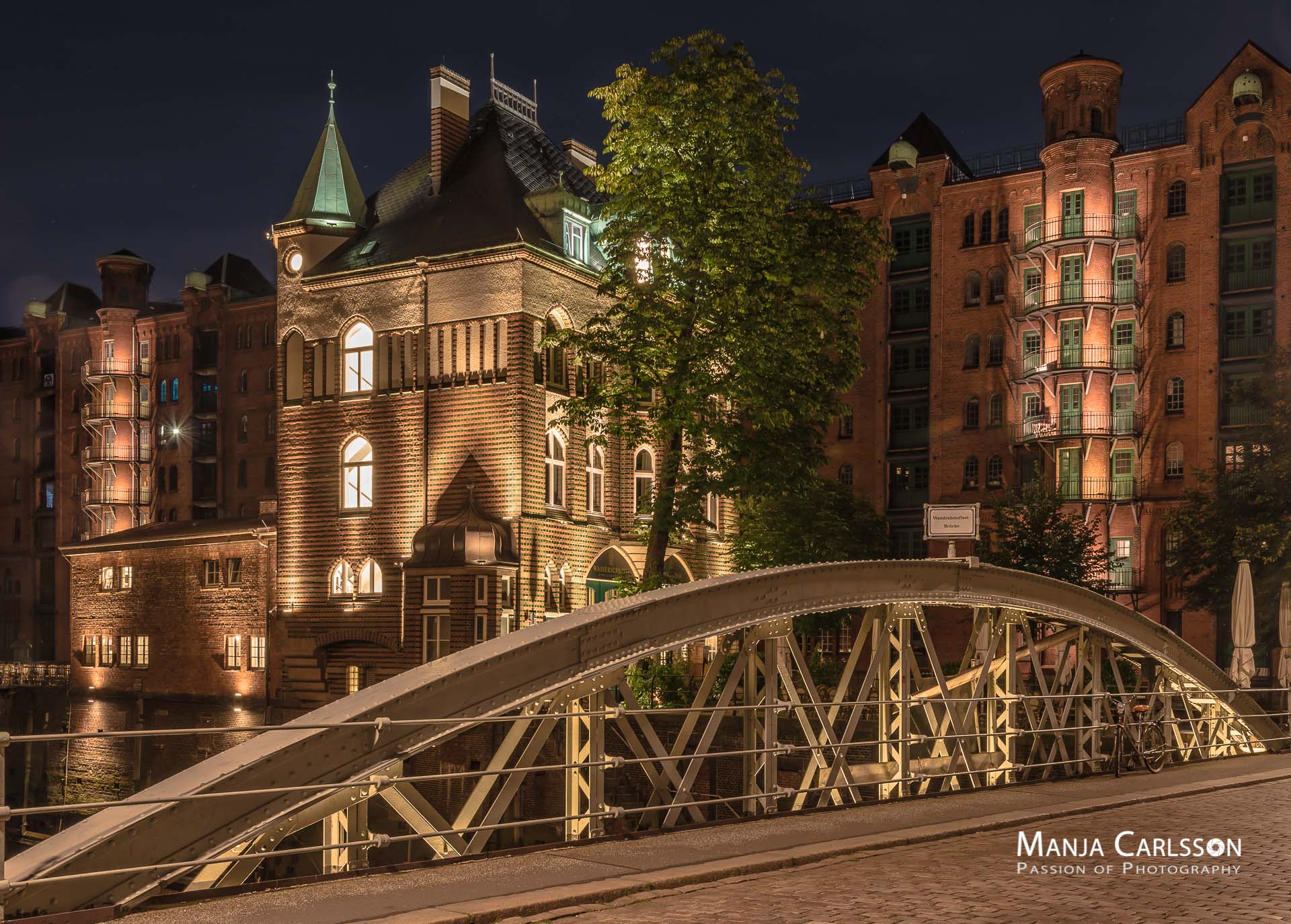 Nachts in der Speicherstadt - Wandrahmfleet Brücke (f/16, 30 Sek. ISO 100, 35mm)