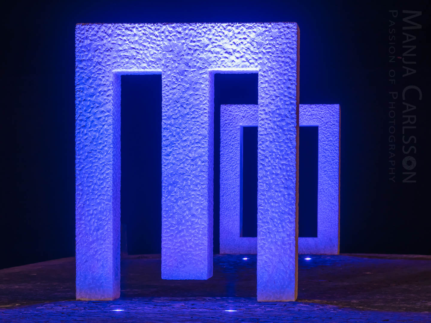 Puerta sin puerta (Kan Yasuda) in Garachico - lila Licht Puerta sin puerta (Kan Yasuda) in Garachico - lila Licht